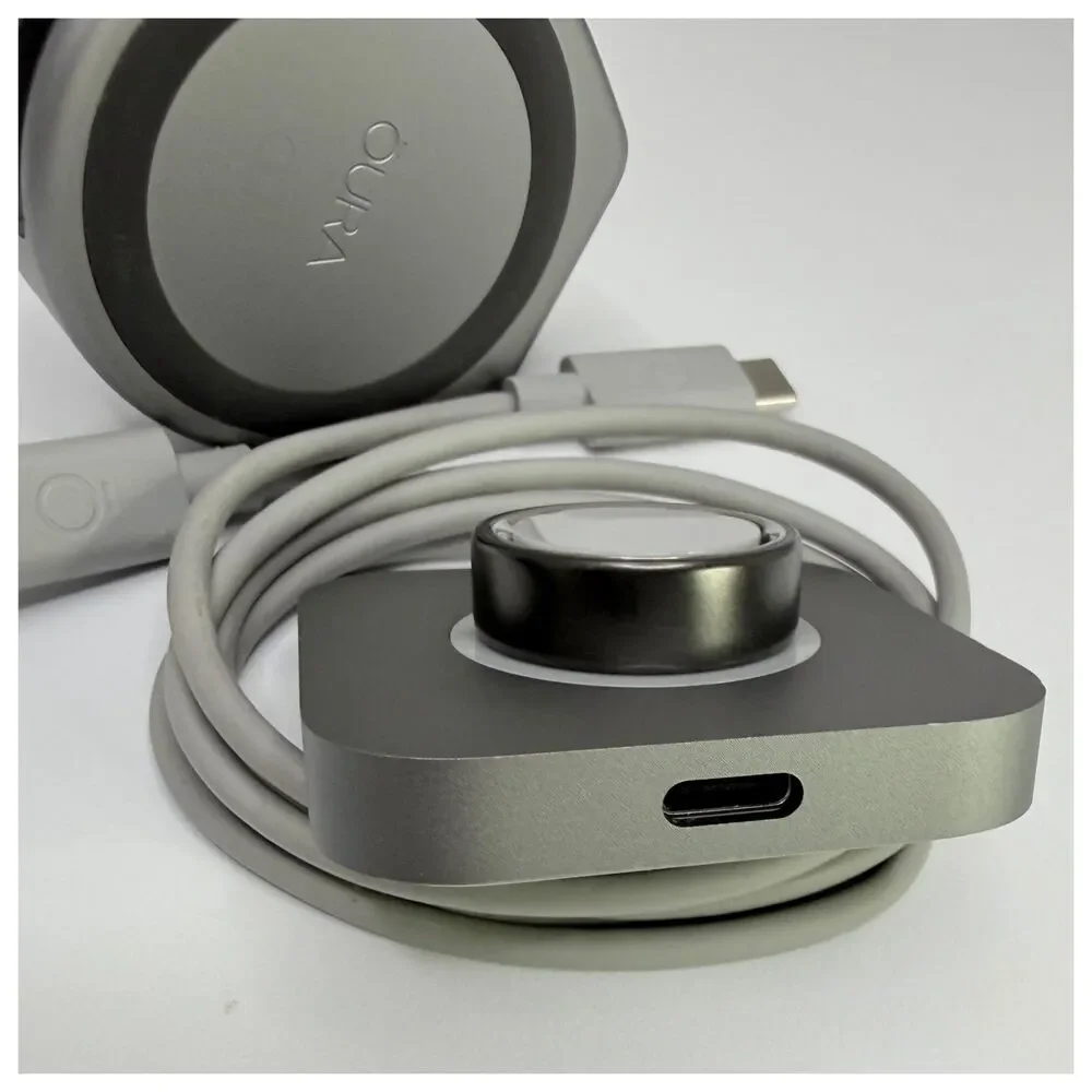 Oura Ring 4 Stealth Size 9 + Wireless Charging Case Bundle - Battery Verified